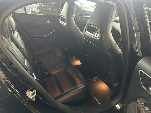 Mercedes-Benz GLA 2.1 GLA220d AMG Line (Premium) SUV 5dr Diesel 7G-DCT 4MATIC Euro 6 (s/s) (177 ps) - U10965