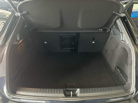 Mercedes-Benz GLA 2.1 GLA220d AMG Line (Premium) SUV 5dr Diesel 7G-DCT 4MATIC Euro 6 (s/s) (177 ps) - U10965