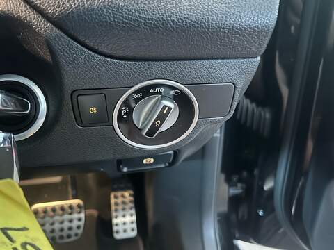 Mercedes-Benz GLA 2.1 GLA220d AMG Line (Premium) SUV 5dr Diesel 7G-DCT 4MATIC Euro 6 (s/s) (177 ps) - U10965