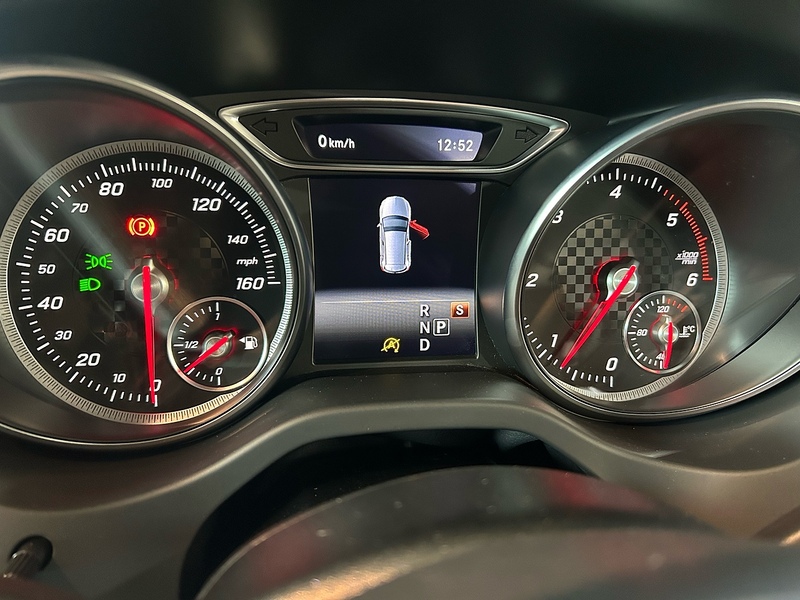 Mercedes-Benz A Class 2.1 A200d AMG Line Hatchback 5dr Diesel 7G-DCT Euro 6 (s/s) (136 ps) - U10973