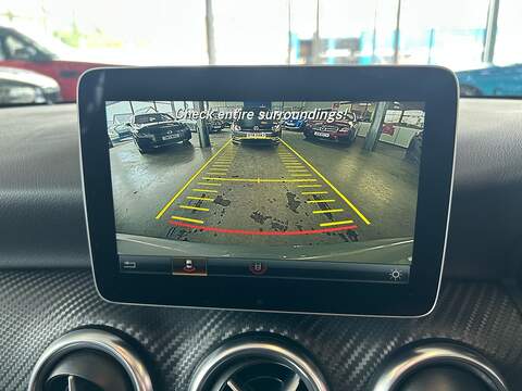 Mercedes-Benz A Class 2.1 A200d AMG Line Hatchback 5dr Diesel 7G-DCT Euro 6 (s/s) (136 ps) - U10973
