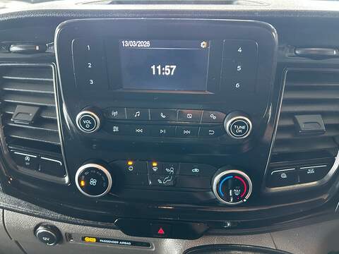 Ford Transit Custom 320 EcoBlue Leader - U10974