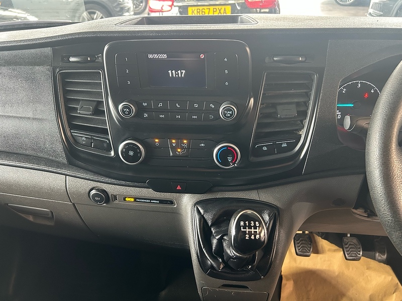 Ford Transit Custom 2.0 320 EcoBlue Leader Panel Van 5dr Diesel Manual L2 H1 Euro 6 (s/s) (130 ps) - U10976