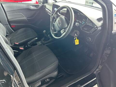 Ford Fiesta 1.1 Ti-VCT Trend Hatchback 5dr Petrol Manual Euro 6 (s/s) (85 ps) - U10983