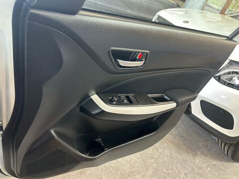 Suzuki Swift 1.0 Boosterjet GPF SZ-T Hatchback 5dr Petrol Manual Euro 6 (111 ps) - U10984
