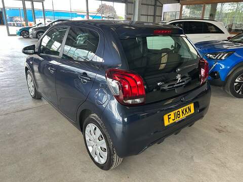 Peugeot 108 Active - U10985