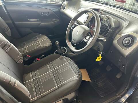 Peugeot 108 Active - U10985