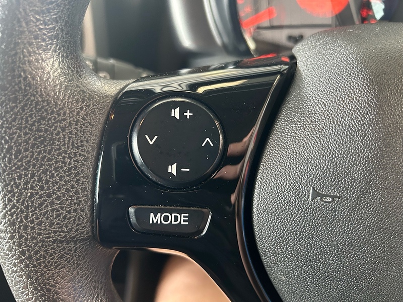 Peugeot 108 Active - U10985