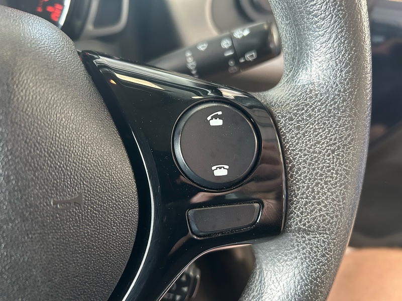 Peugeot 108 Active - U10985