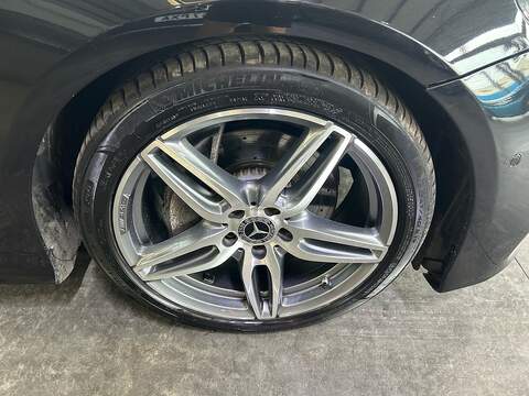 Mercedes-Benz E Class 2.0 E220d AMG Line Coupe 2dr Diesel G-Tronic+ Euro 6 (s/s) (194 ps) - U10989