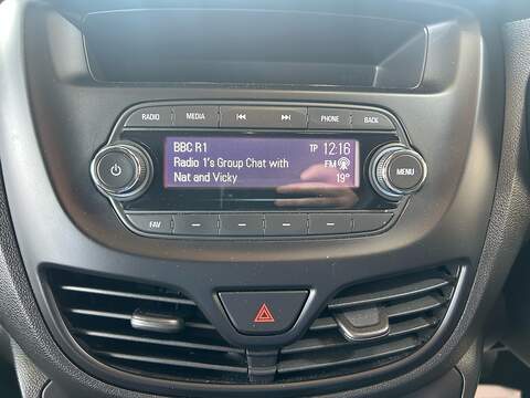Vauxhall Viva 1.0i SE Hatchback 5dr Petrol Manual Euro 6 (73 ps) - U10994