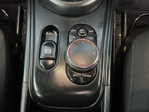 MINI Countryman 2.0 Cooper S Sport SUV 5dr Petrol Manual Euro 6 (s/s) (192 ps) - U10995