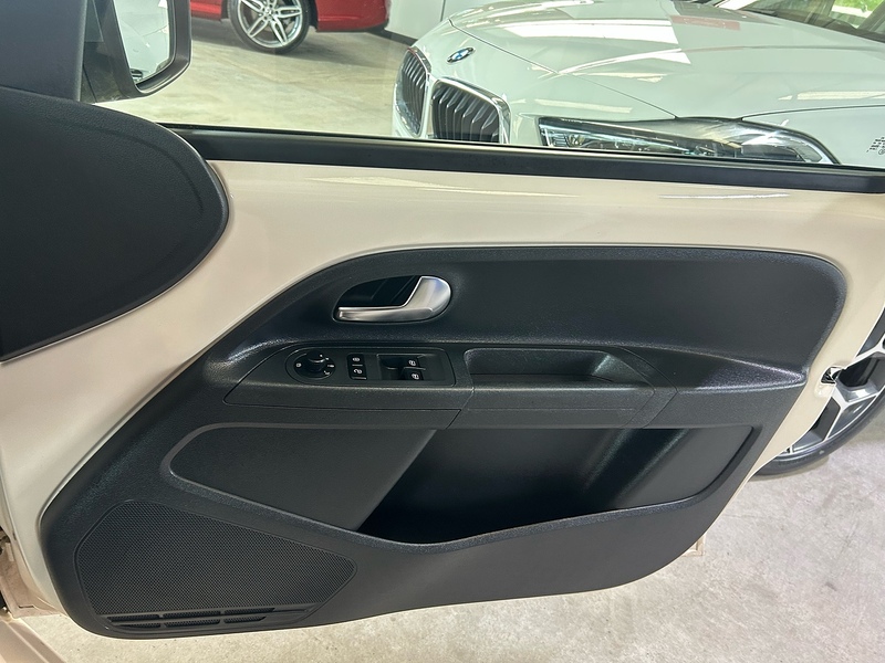 SEAT Mii by MANGO - U10998