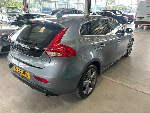 Volvo V40 2.0 T3 GPF Inscription Hatchback 5dr Petrol Manual Euro 6 (s/s) (152 ps) - U11005