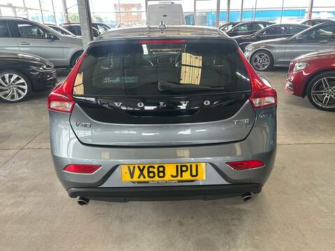 Volvo V40 2.0 T3 GPF Inscription Hatchback 5dr Petrol Manual Euro 6 (s/s) (152 ps) - U11005