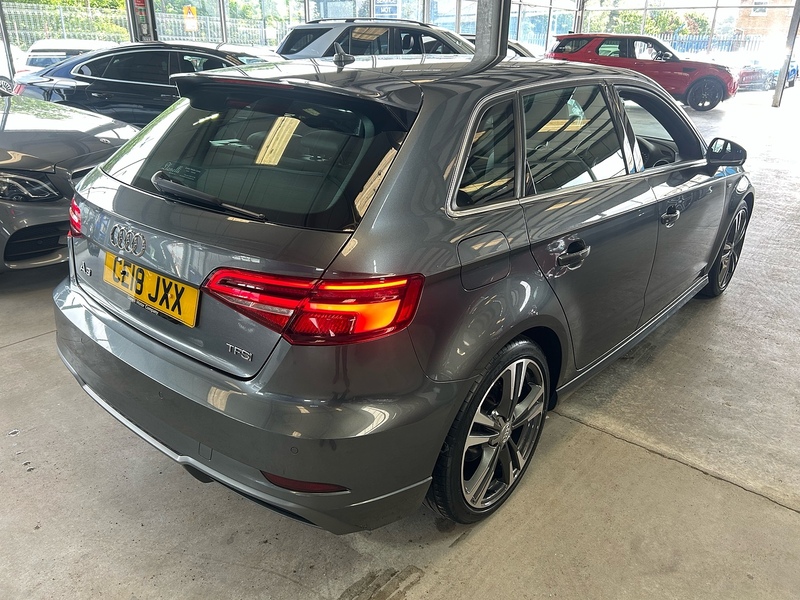 Audi A3 1.5 TFSI CoD S line Sportback 5dr Petrol S Tronic Euro 6 (s/s) (150 ps) - U11006