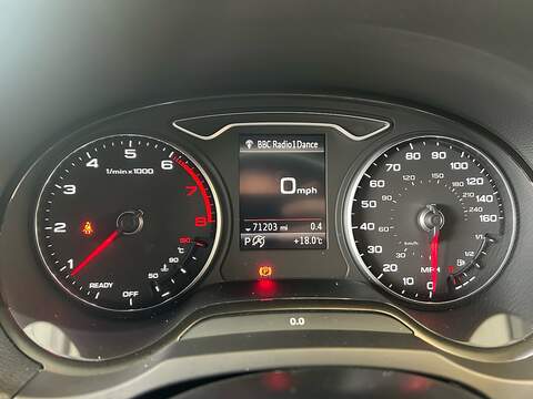 Audi A3 1.5 TFSI CoD S line Sportback 5dr Petrol S Tronic Euro 6 (s/s) (150 ps) - U11006