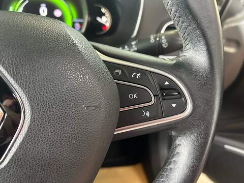 Renault Megane 1.2 TCe Dynamique S Nav Hatchback 5dr Petrol Manual Euro 6 (s/s) (130 ps) - U11025
