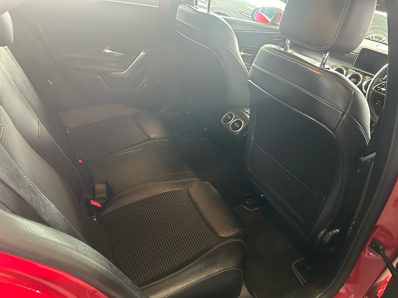 Mercedes-Benz A Class A180d Sport - U11034