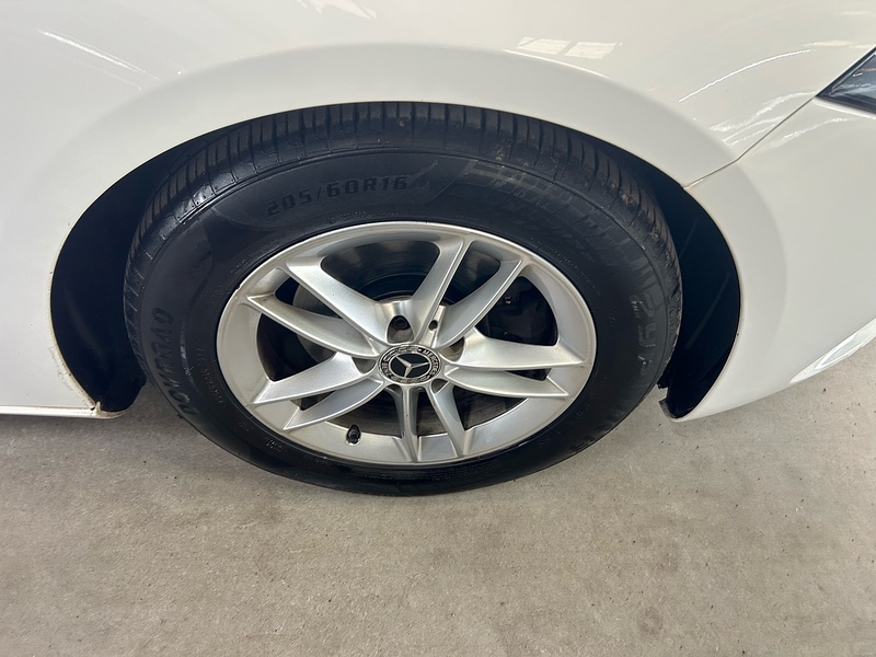 Mercedes-Benz A Class 1.5 A180d SE Hatchback 5dr Diesel 7G-DCT Euro 6 (s/s) (116 ps) - U11038