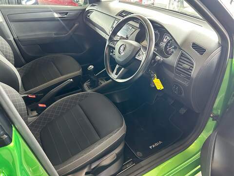 Skoda Fabia 1.0 TSI Colour Edition Hatchback 5dr Petrol Manual Euro 6 (s/s) (95 ps) - U11039