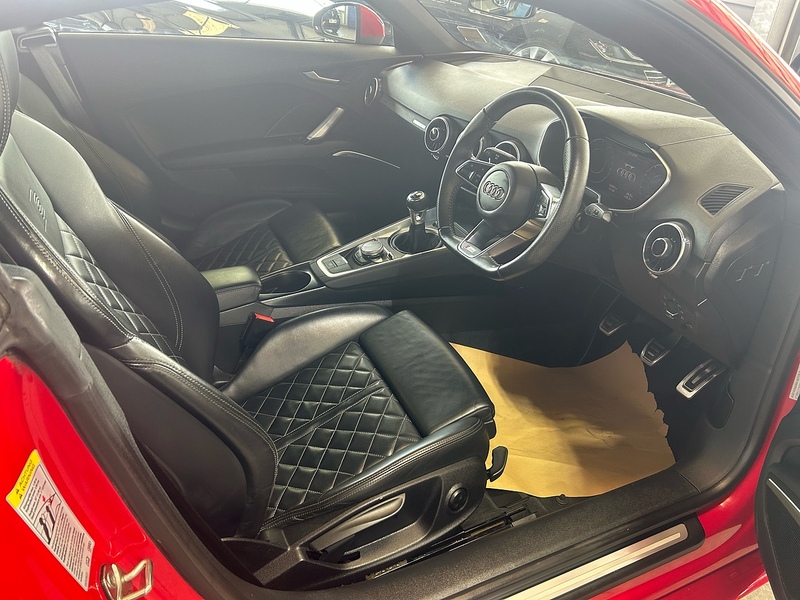 Audi TT TFSI S line - U11046