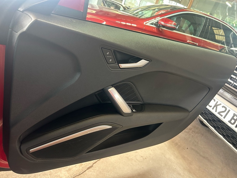 Audi TT TFSI S line - U11046