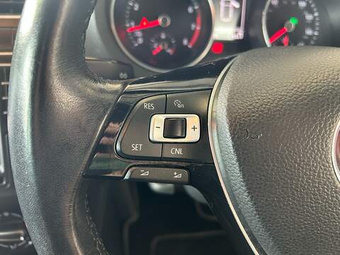 Volkswagen Polo TSI Match Edition - U11050