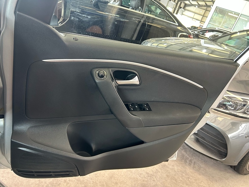 Volkswagen Polo TSI Match Edition - U11050