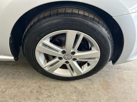 Volkswagen Polo TSI Match Edition - U11050