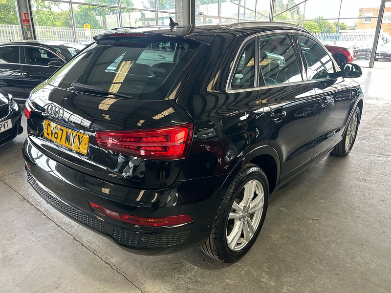 Audi Q3 TFSI CoD S line Edition - U11051
