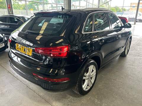 Audi Q3 TFSI CoD S line Edition - U11051