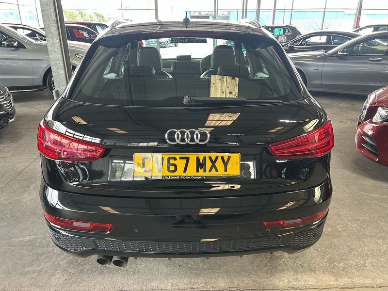 Audi Q3 TFSI CoD S line Edition - U11051