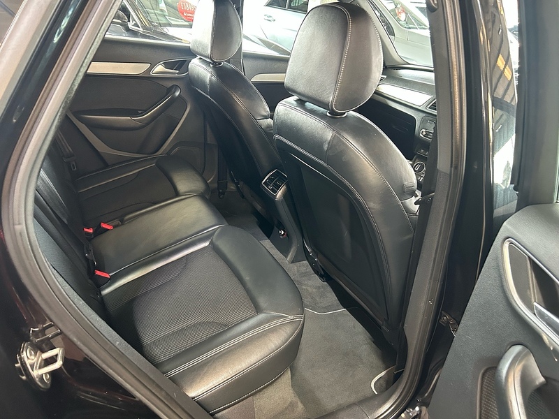 Audi Q3 TFSI CoD S line Edition - U11051