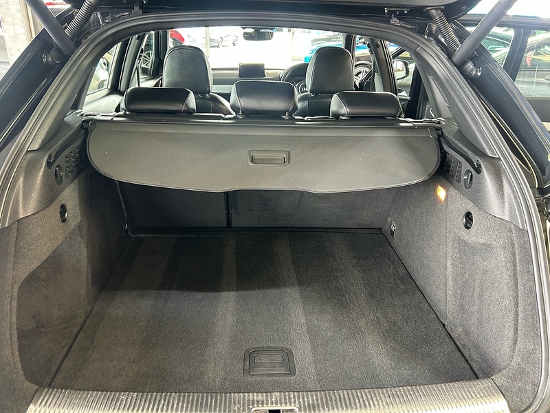 Audi Q3 TFSI CoD S line Edition - U11051