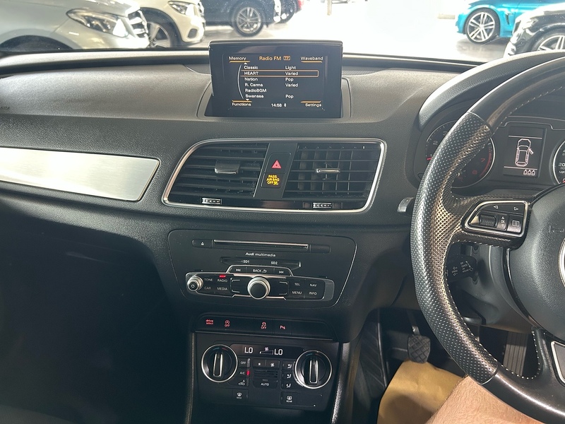 Audi Q3 TFSI CoD S line Edition - U11051