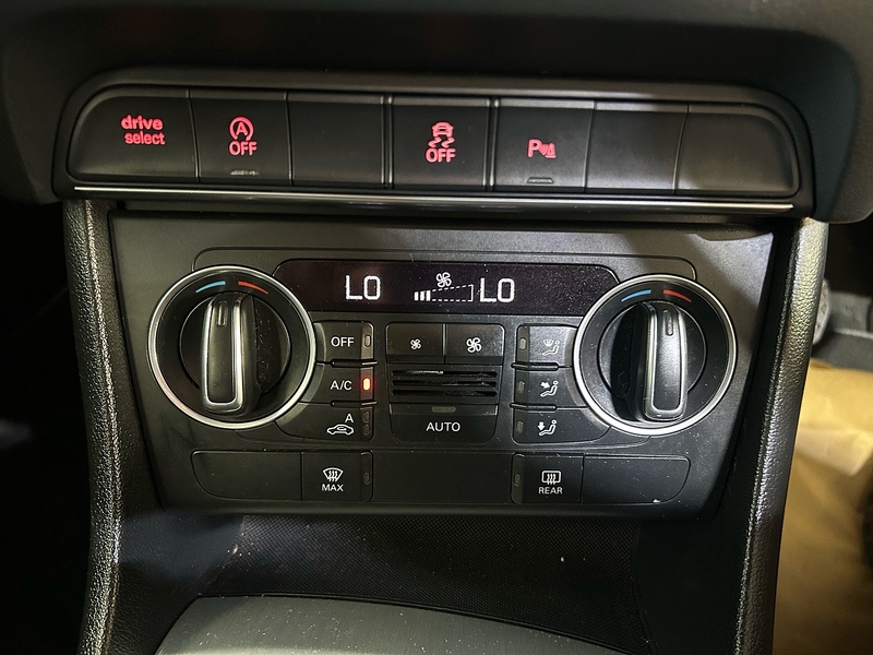 Audi Q3 TFSI CoD S line Edition - U11051