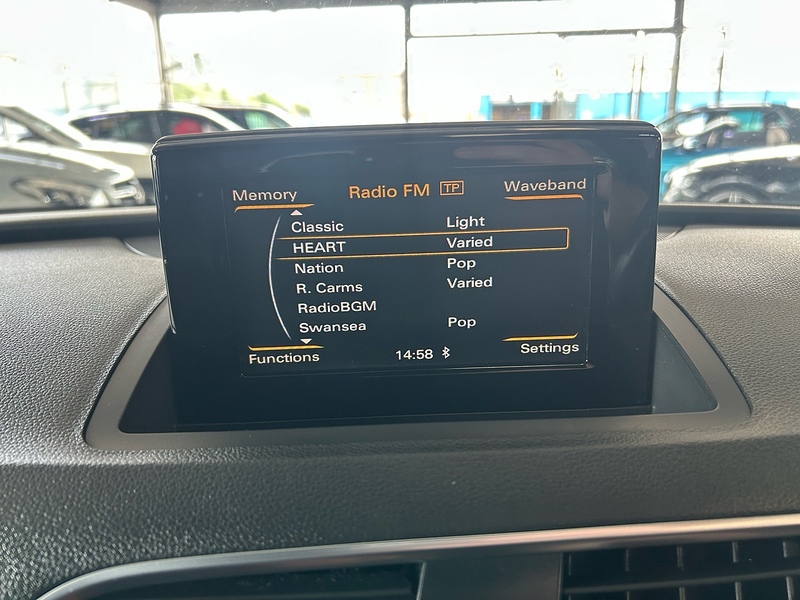 Audi Q3 TFSI CoD S line Edition - U11051