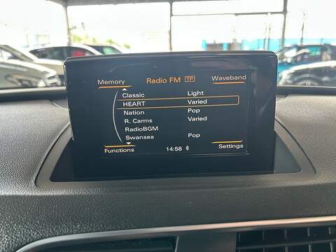 Audi Q3 TFSI CoD S line Edition - U11051