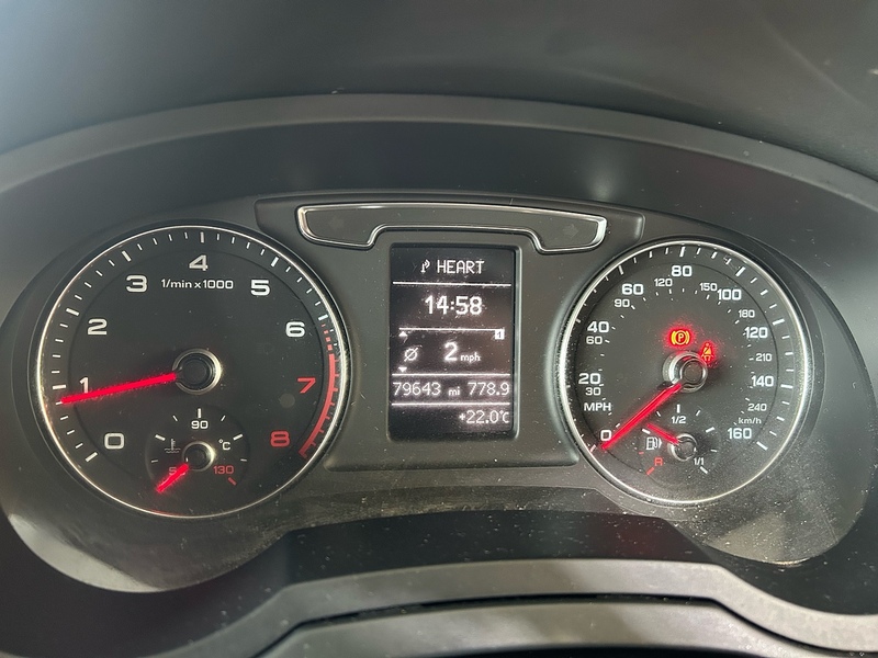 Audi Q3 TFSI CoD S line Edition - U11051