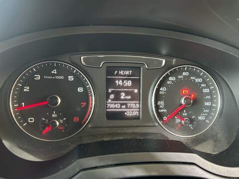 Audi Q3 TFSI CoD S line Edition - U11051