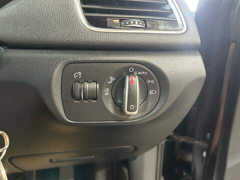 Audi Q3 TFSI CoD S line Edition - U11051