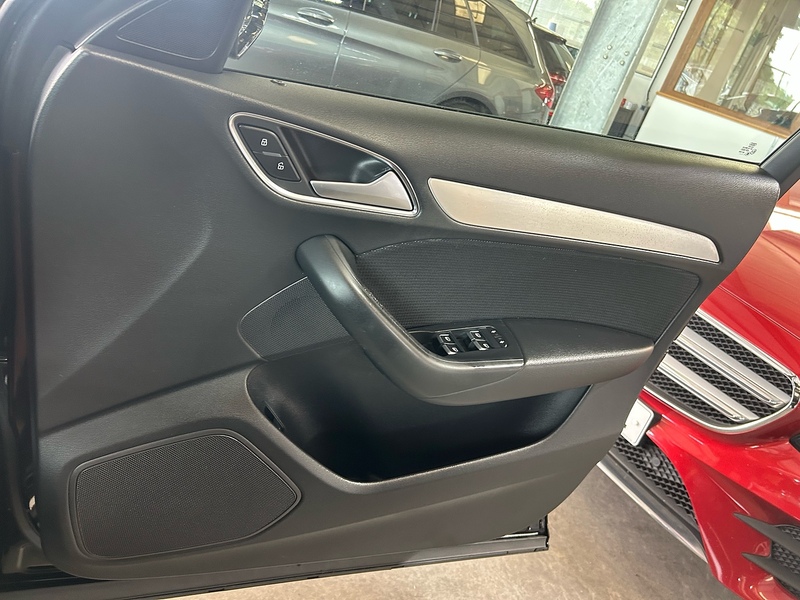 Audi Q3 TFSI CoD S line Edition - U11051