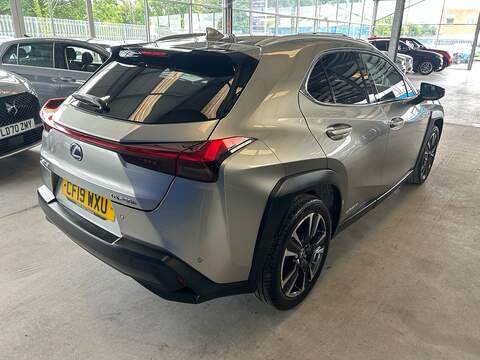 Lexus UX 250h - U11055