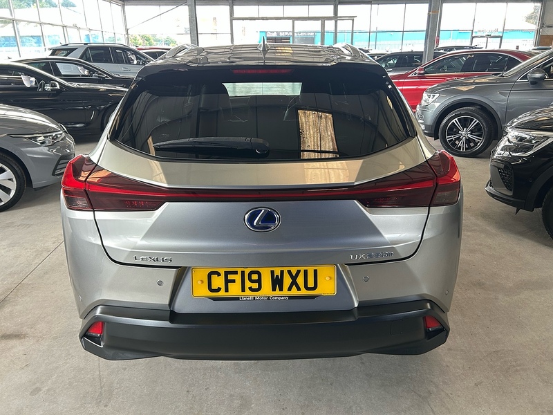 Lexus UX 250h - U11055