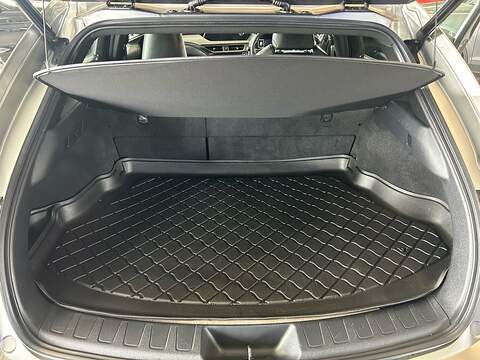 Lexus UX 250h - U11055