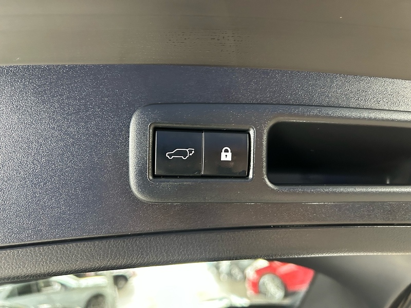Lexus UX 250h - U11055