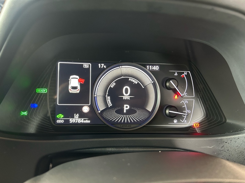 Lexus UX 250h - U11055