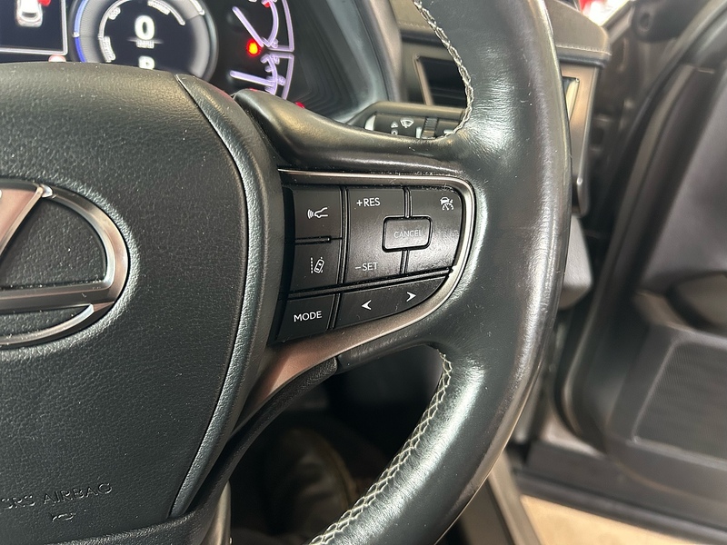 Lexus UX 250h - U11055