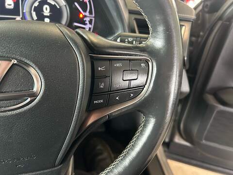 Lexus UX 250h - U11055